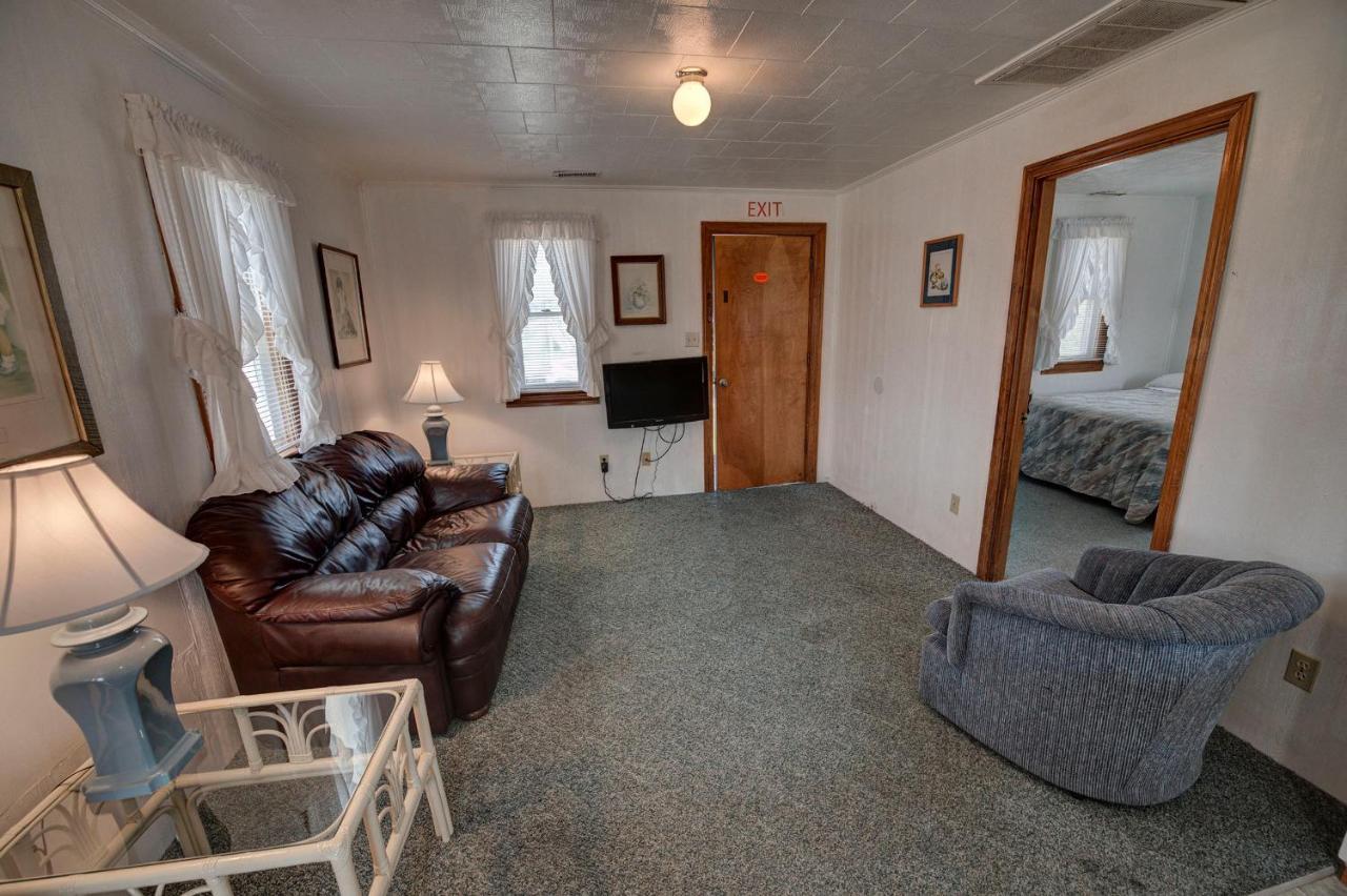 Outer Banks Motel - Village Accommodations 巴克斯顿 外观 照片